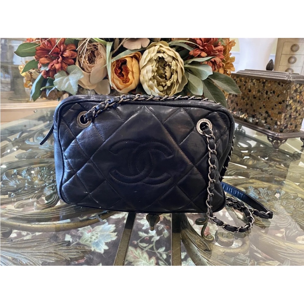 100% Authentic CHANEL Black Leather 31 Rue Cambon Crossbody PocketBook